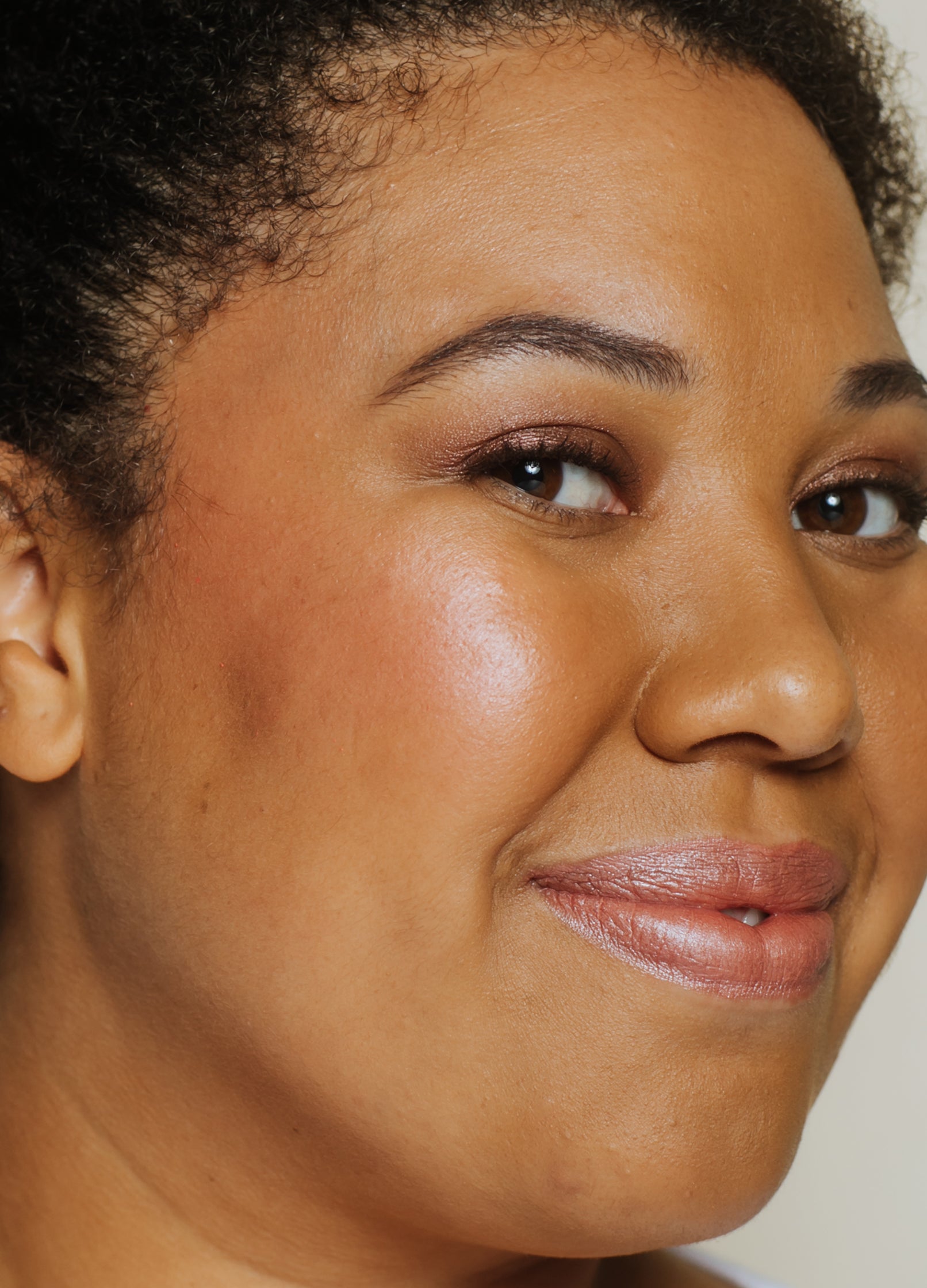 Elate Beauty - Blush Powder