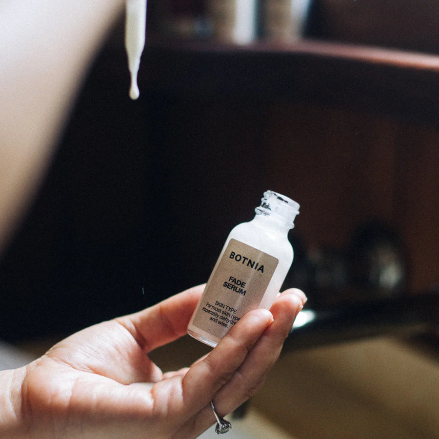 Fade Serum with Mandelic Acid and Algae